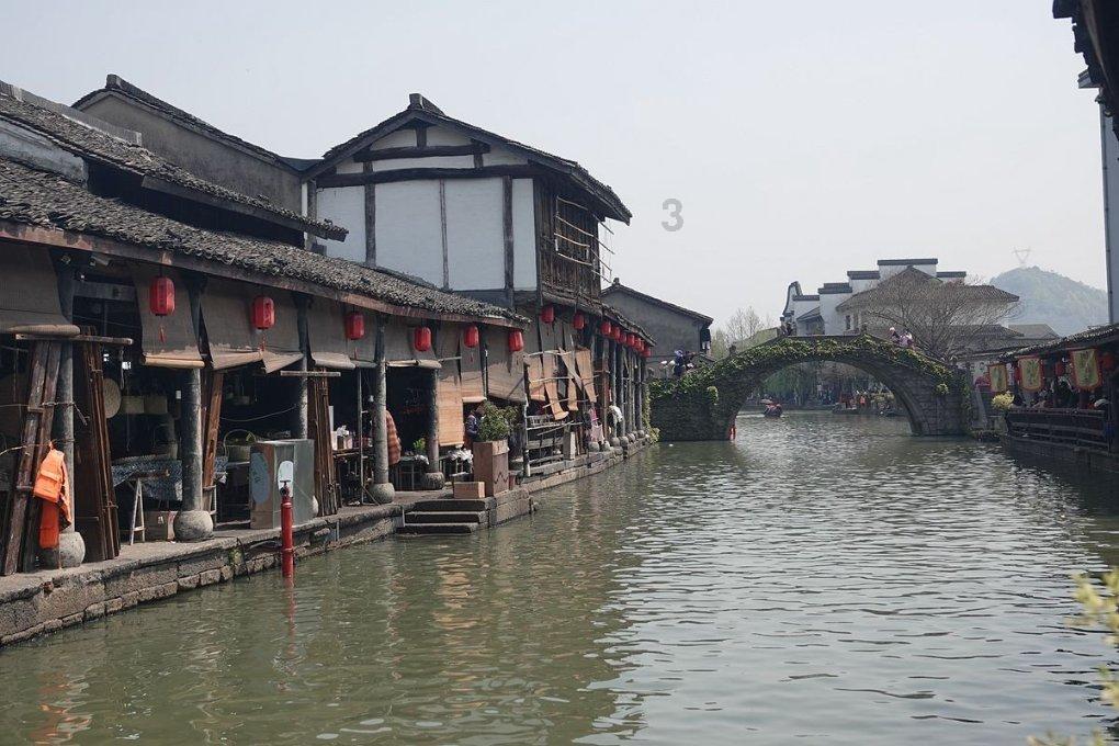 逃离违建房屋3